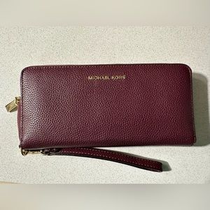 Michael Kors zip around wallet